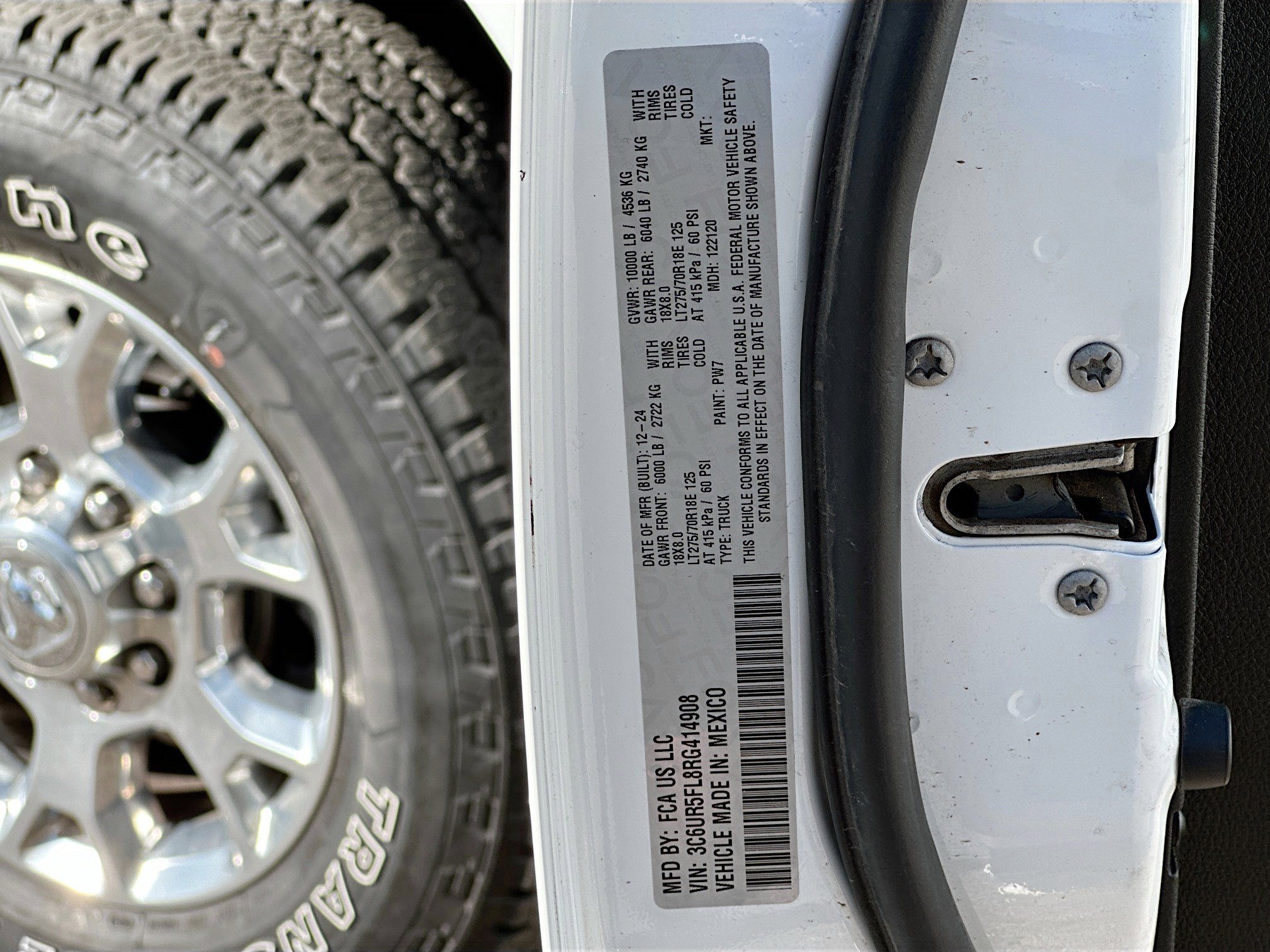 Used 2024 RAM 2500 Laramie w/ Safety Group image 12