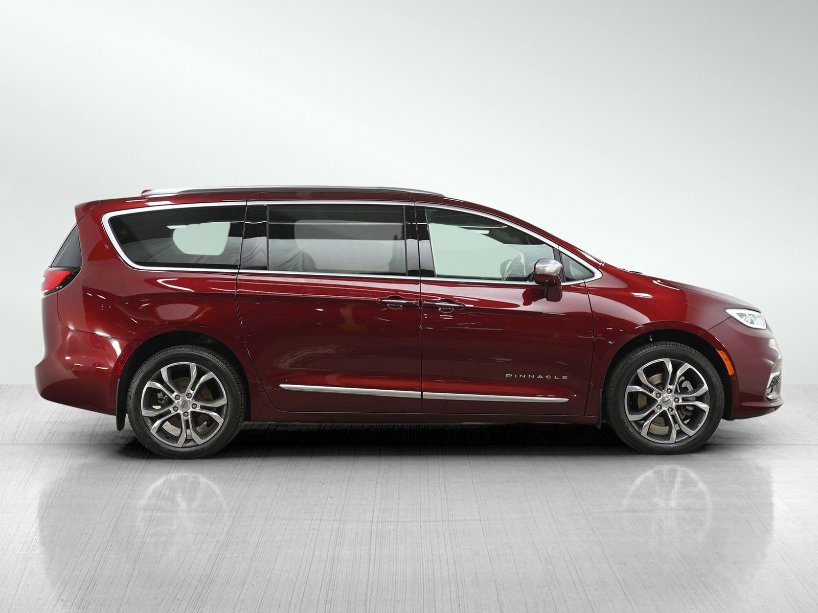 Used 2021 Chrysler Pacifica Pinnacle image 6