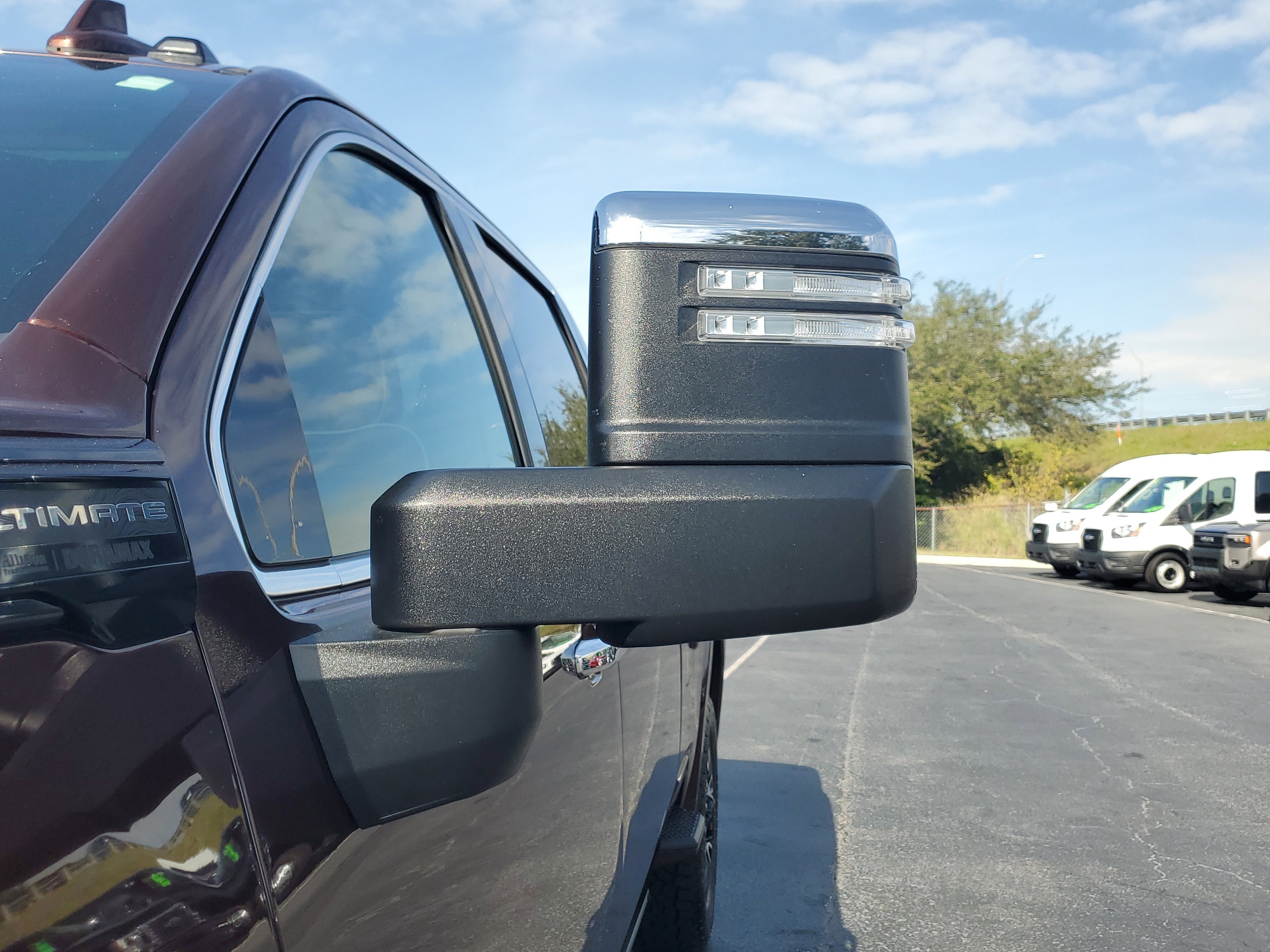 Used 2024 GMC Sierra 2500 Denali Ultimate image 4