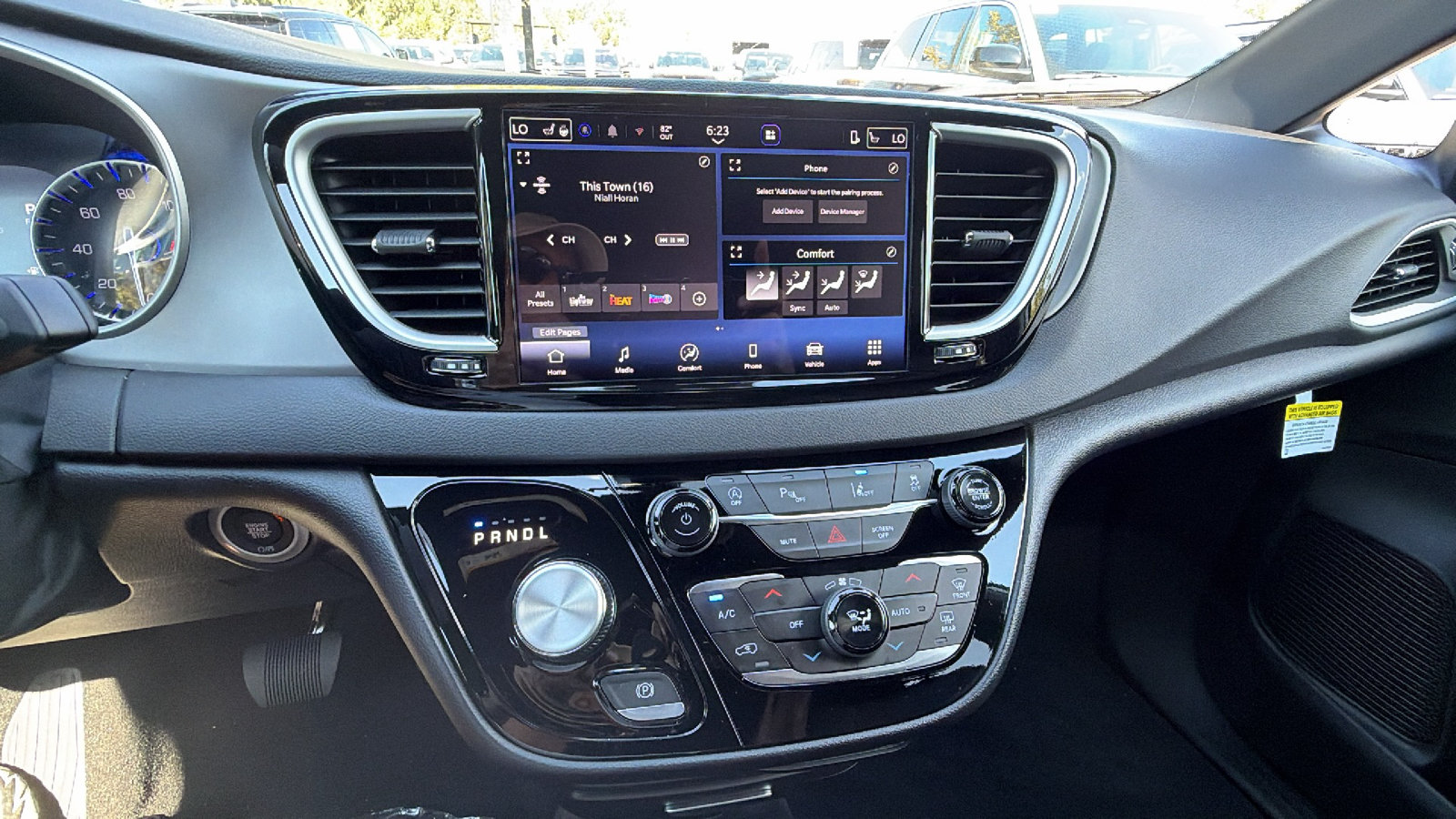 New 2027 Chrysler Pacifica LX FWD image 28