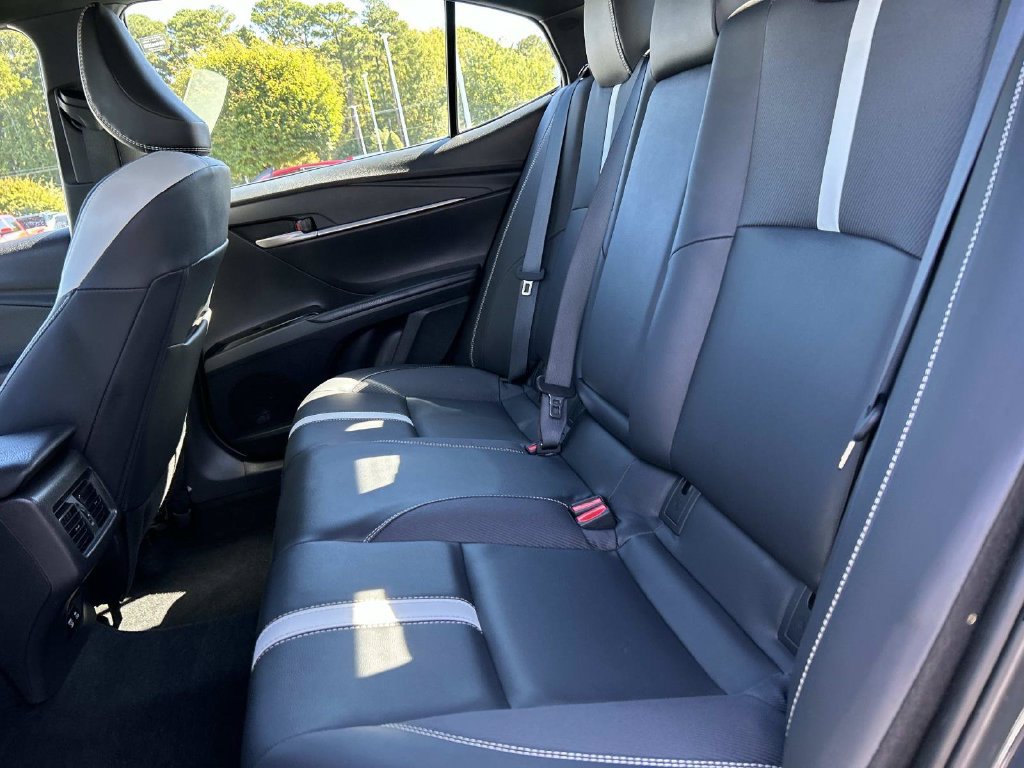 Used 2025 Toyota Camry SE FWD image 16