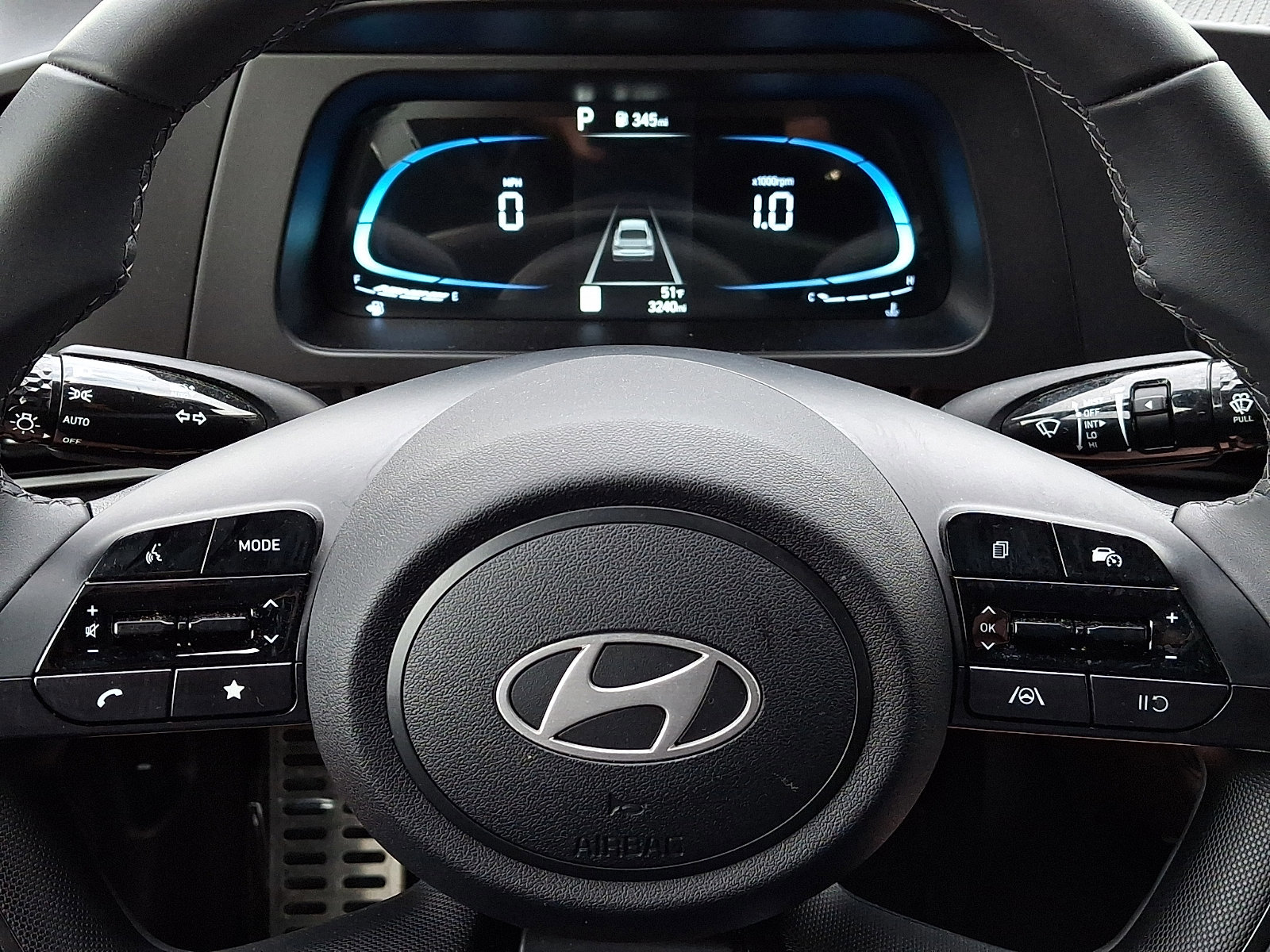 Certified 2025 Hyundai Elantra Sport FWD image 18