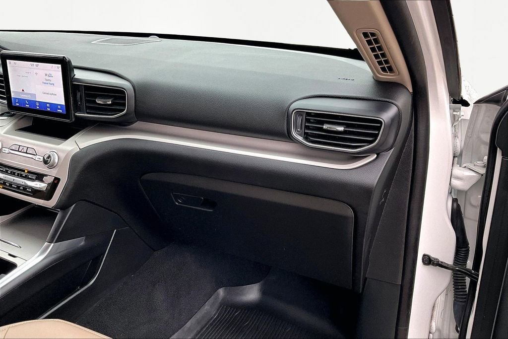 Certified 2023 Ford Explorer XLT w/ Equipment Group 202A image 17