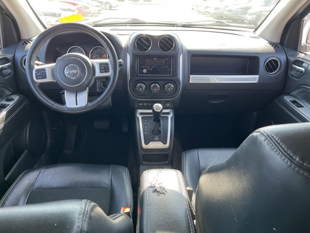 Used 2015 Jeep Compass Latitude image 26