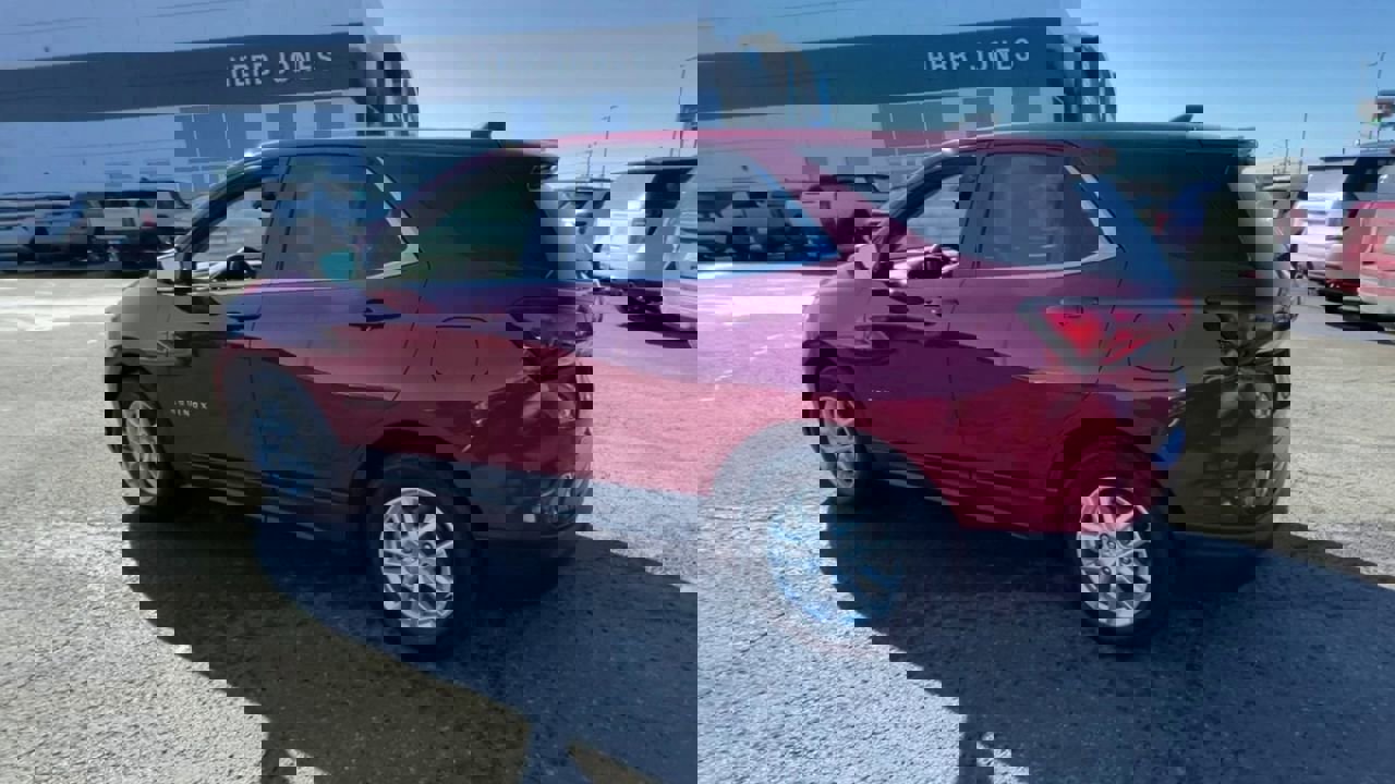 Certified 2024 Chevrolet Equinox LT w/ LPO, Floor Liner Package image 3