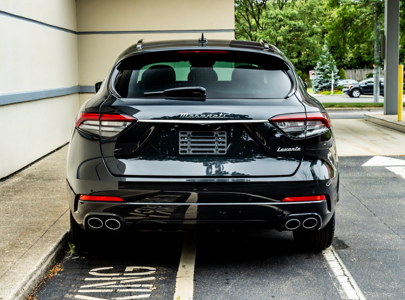 Used 2022 Maserati Levante GT AWD/4WD image 7
