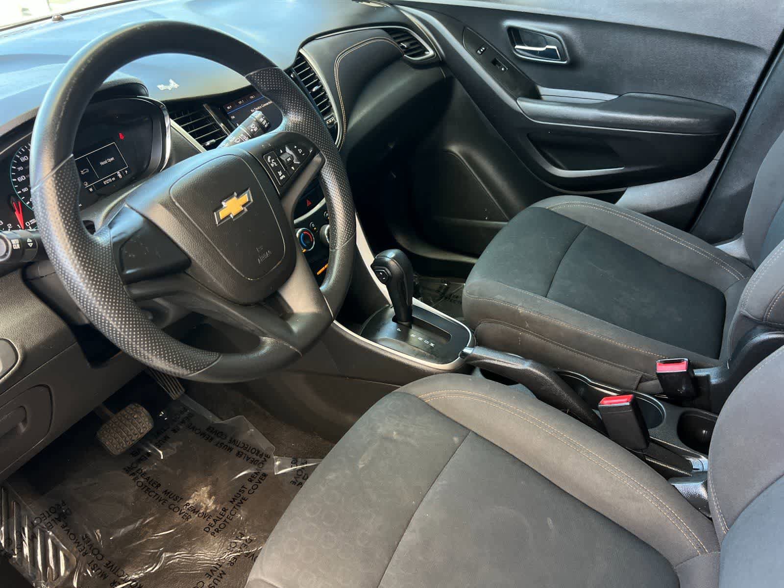 Used 2018 Chevrolet Trax LS FWD image 12