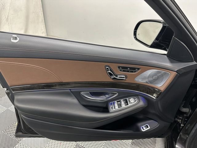Used 2014 Mercedes-Benz S 550 Sedan image 14