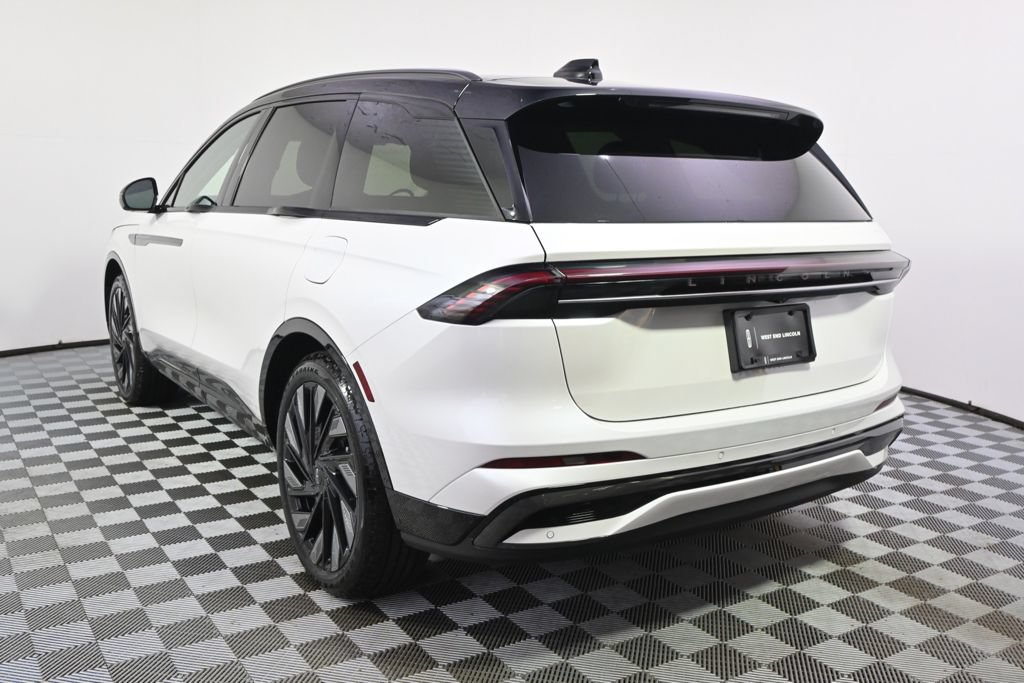 New 2026 Lincoln Nautilus Reserve w/ Jet Appearance Package AWD/4WD image 4