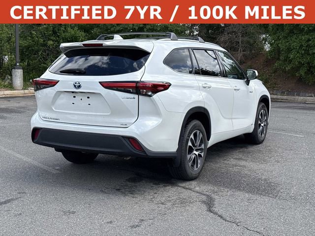 Used 2021 Toyota Highlander XLE image 2