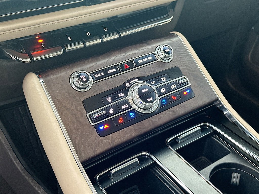 Used 2022 Lincoln Aviator Reserve w/ Equipment Group 201A image 14