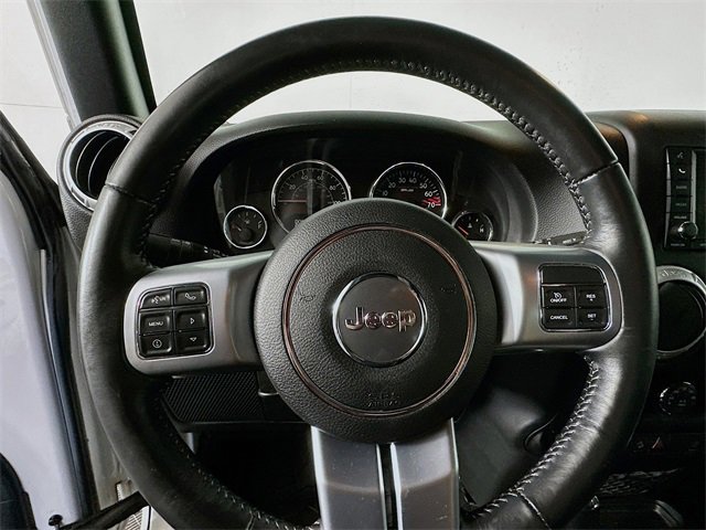 Used 2017 Jeep Wrangler Unlimited Rubicon image 11