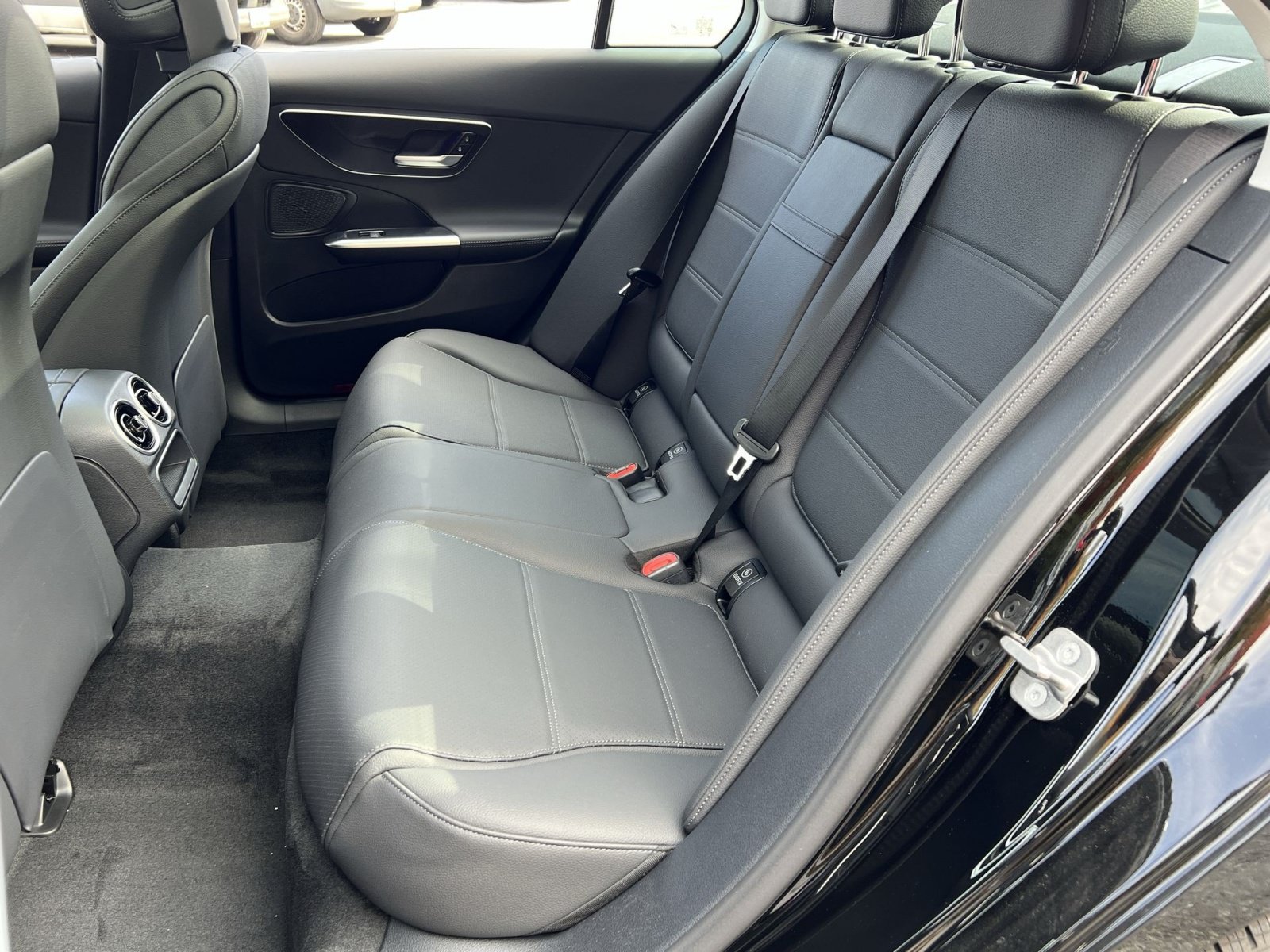 New 2027 Mercedes-Benz C 300 4MATIC Sedan image 30