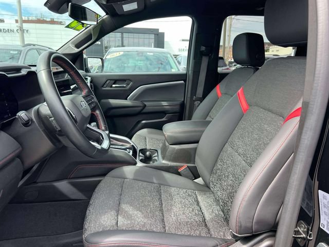 Used 2023 Chevrolet Colorado Z71 w/ Advanced Trailering Package AWD/4WD image 16