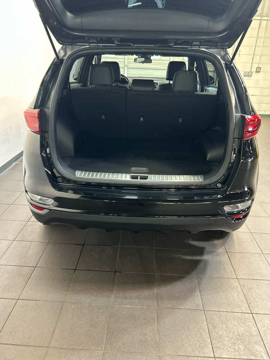 Used 2022 Kia Sportage Nightfall Edition AWD/4WD image 11