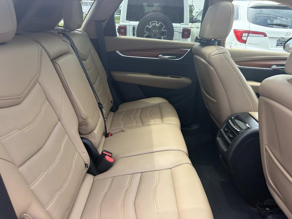 Used 2019 Cadillac XT5 Platinum AWD/4WD image 9