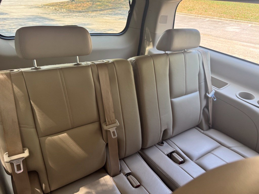 Used 2009 Chevrolet Suburban LT AWD/4WD image 23
