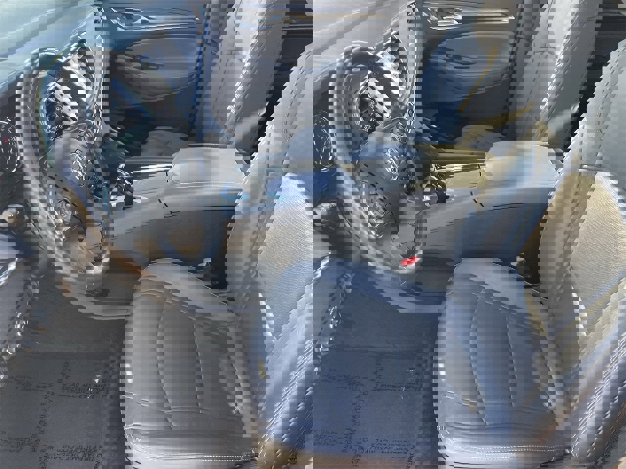 Used 2019 Buick Enclave Essence image 19