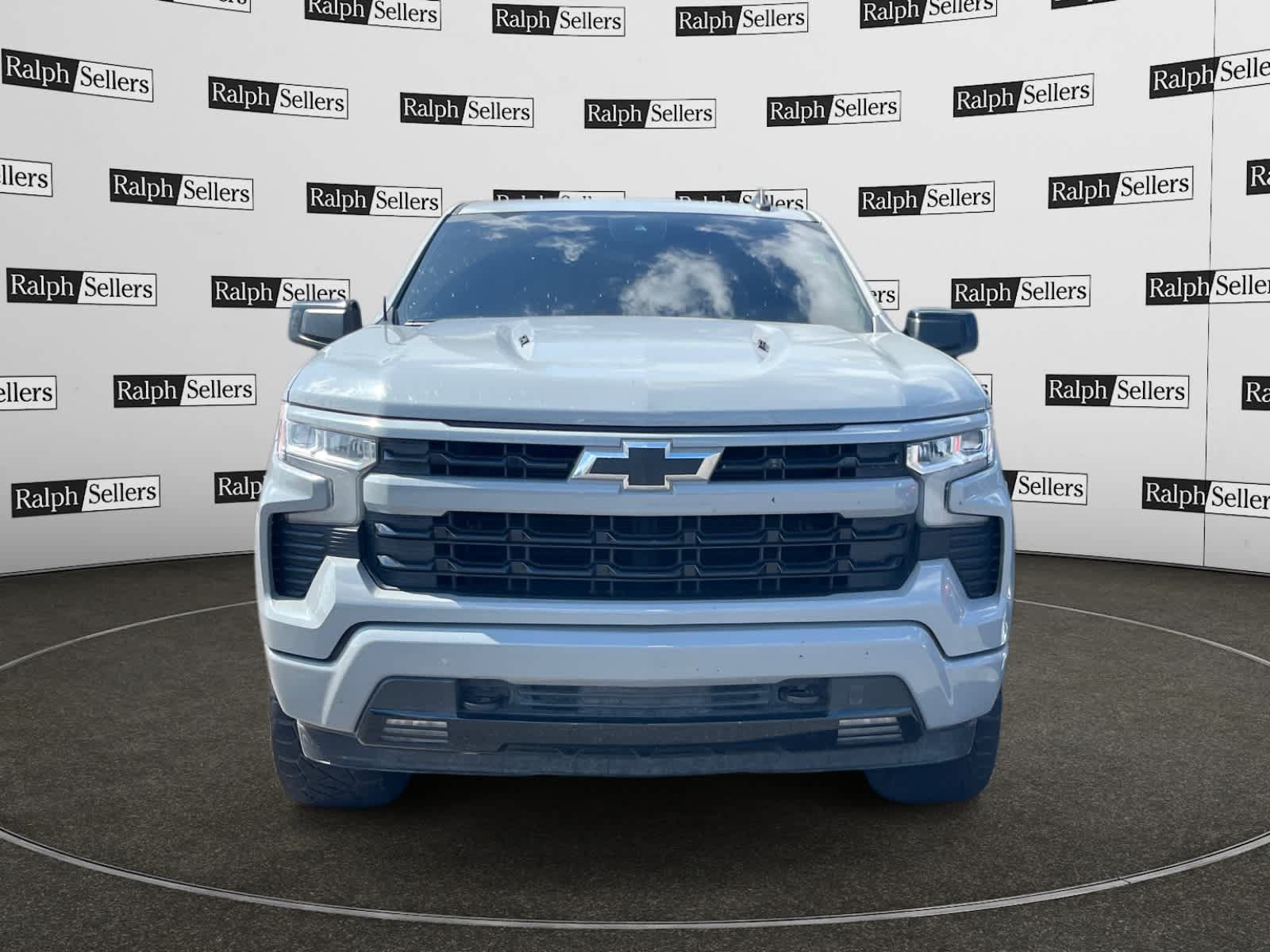Used 2024 Chevrolet Silverado 1500 RST w/ Convenience Package II AWD/4WD image 2