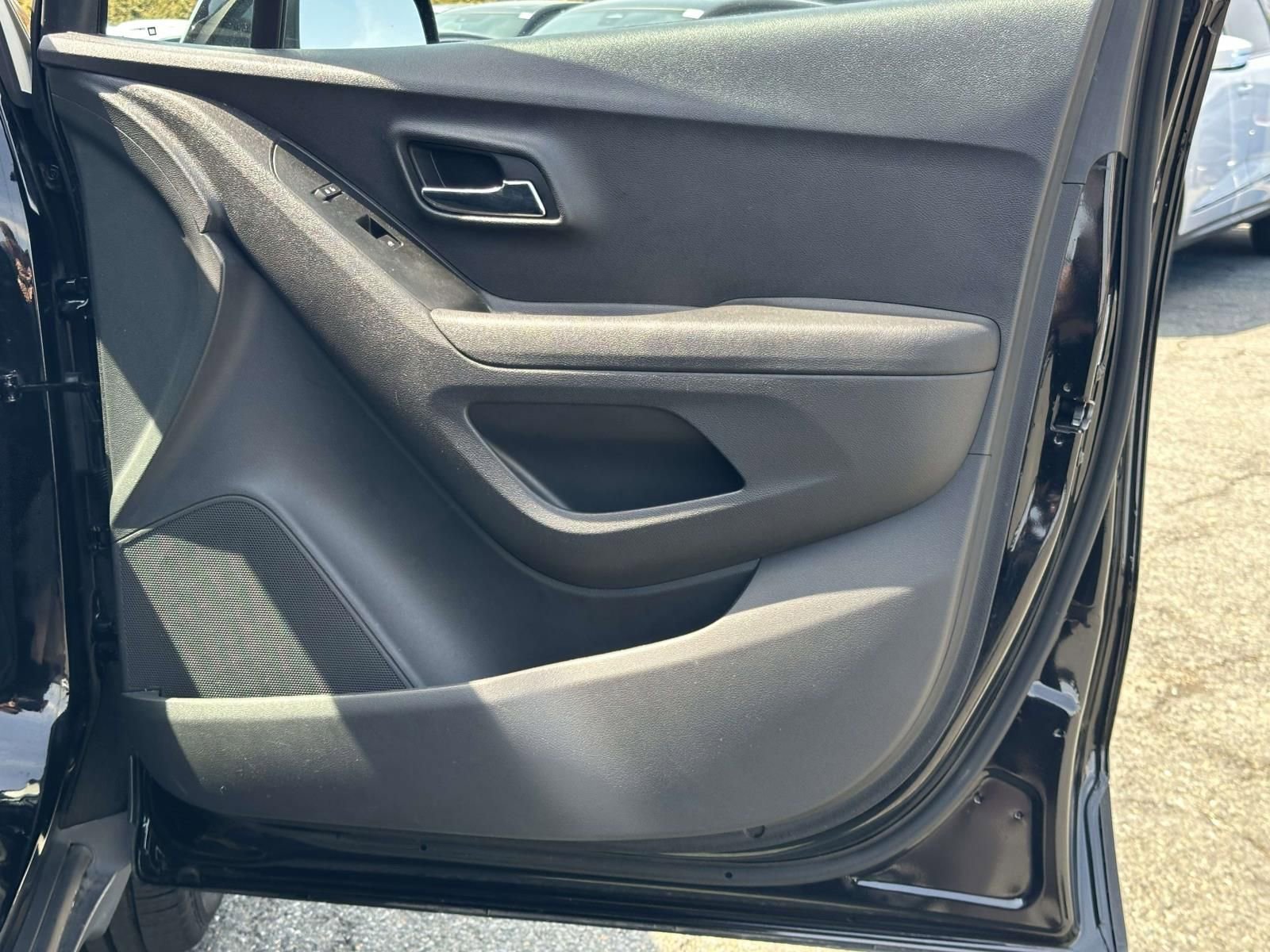 Used 2020 Chevrolet Trax LS w/ Tint and Cruise Package image 9