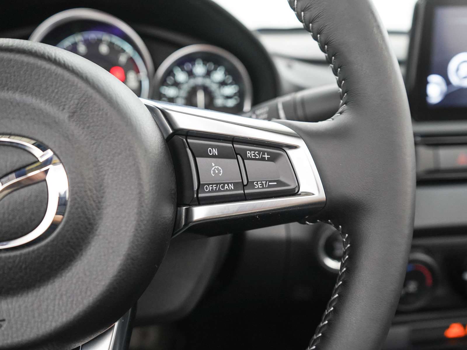 Used 2023 MAZDA MX-5 Miata Club w/ Appearance Package RWD image 22