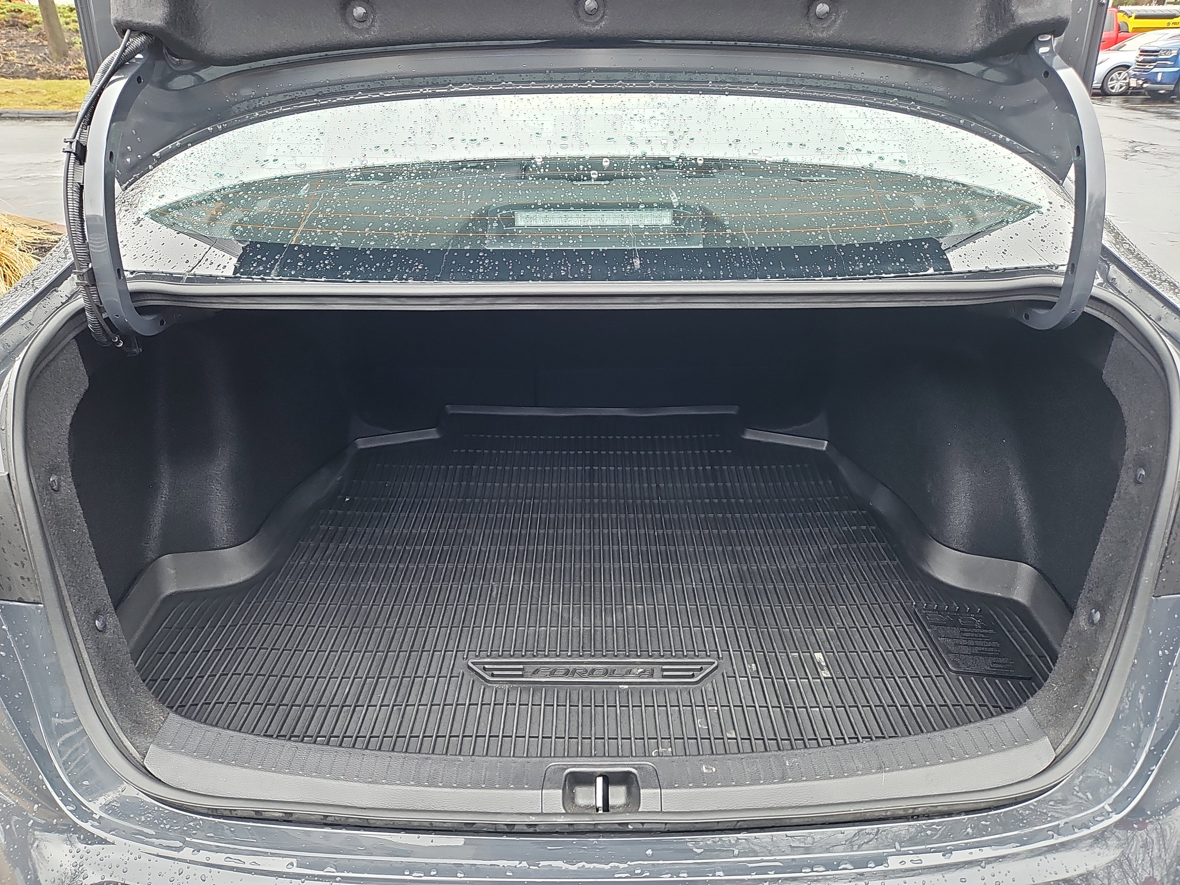 Used 2024 Toyota Corolla LE image 27