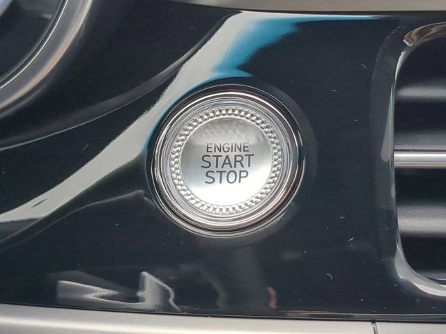 Used 2026 Genesis G70 2.5T image 28