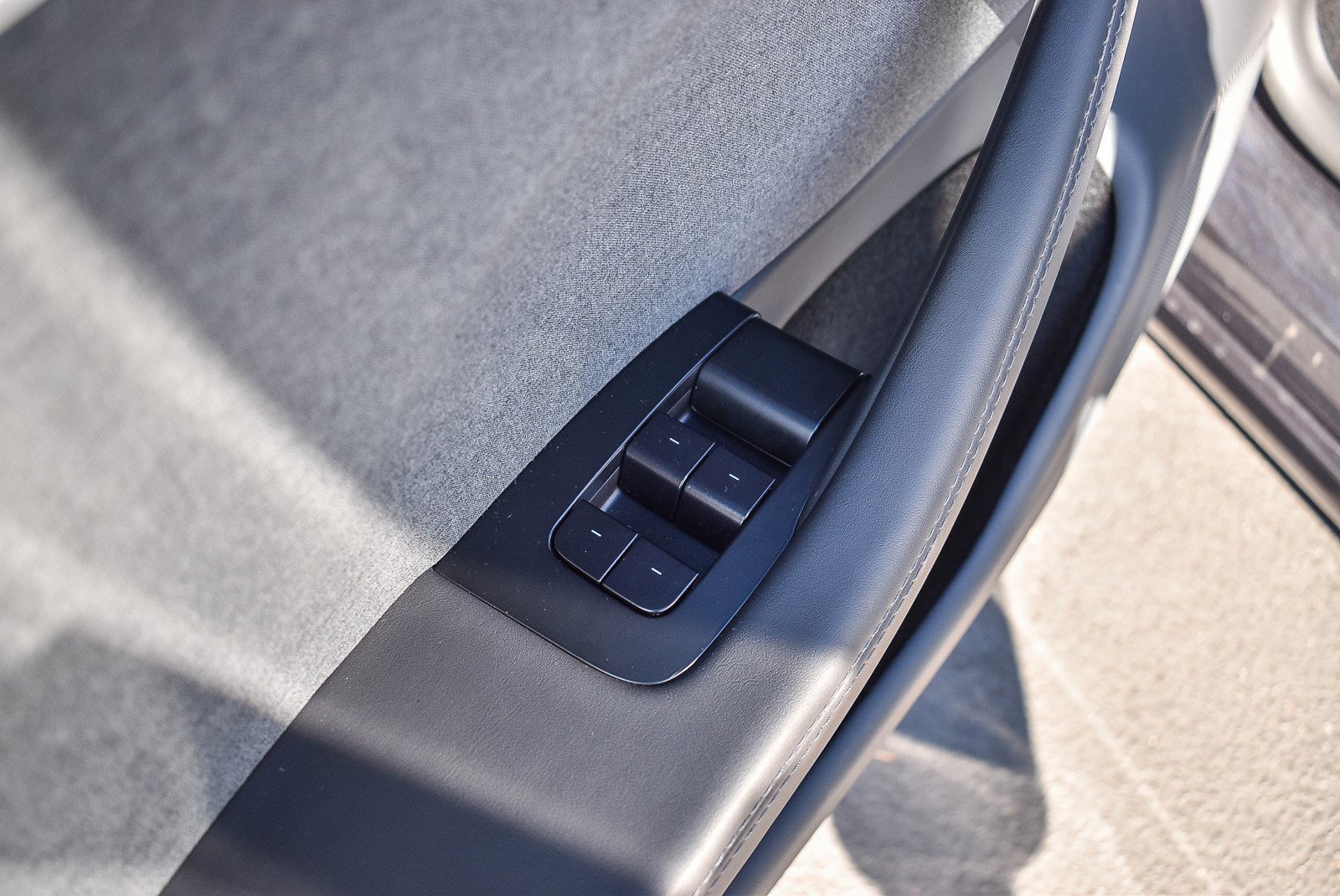 Used 2025 Tesla Model 3 Long Range image 17