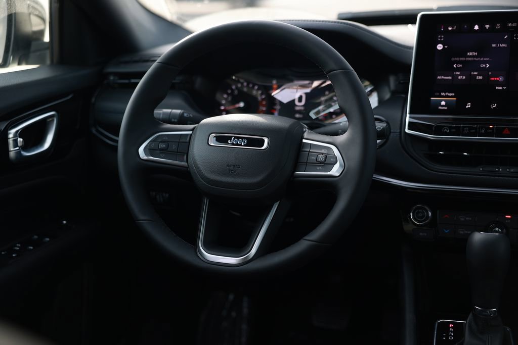 New 2026 Jeep Compass Latitude image 22