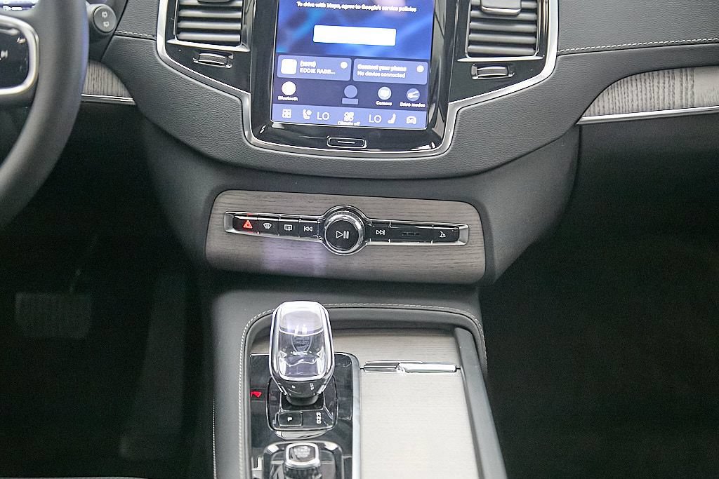 Certified 2024 Volvo XC90 T8 Ultimate w/ Protection Package Premier AWD/4WD image 31