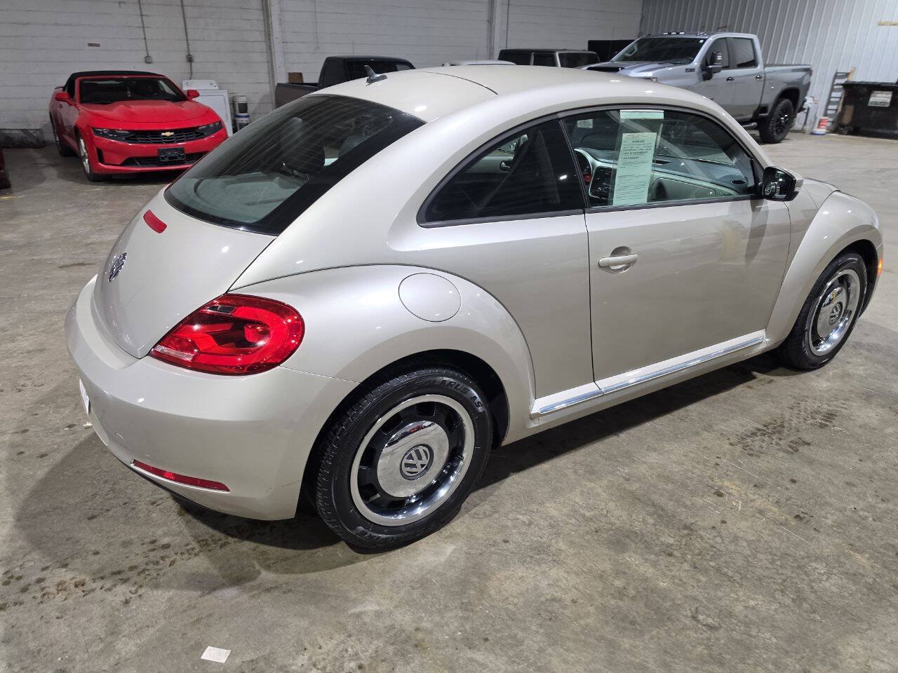 Used 2012 Volkswagen Beetle 2.5 FWD image 11
