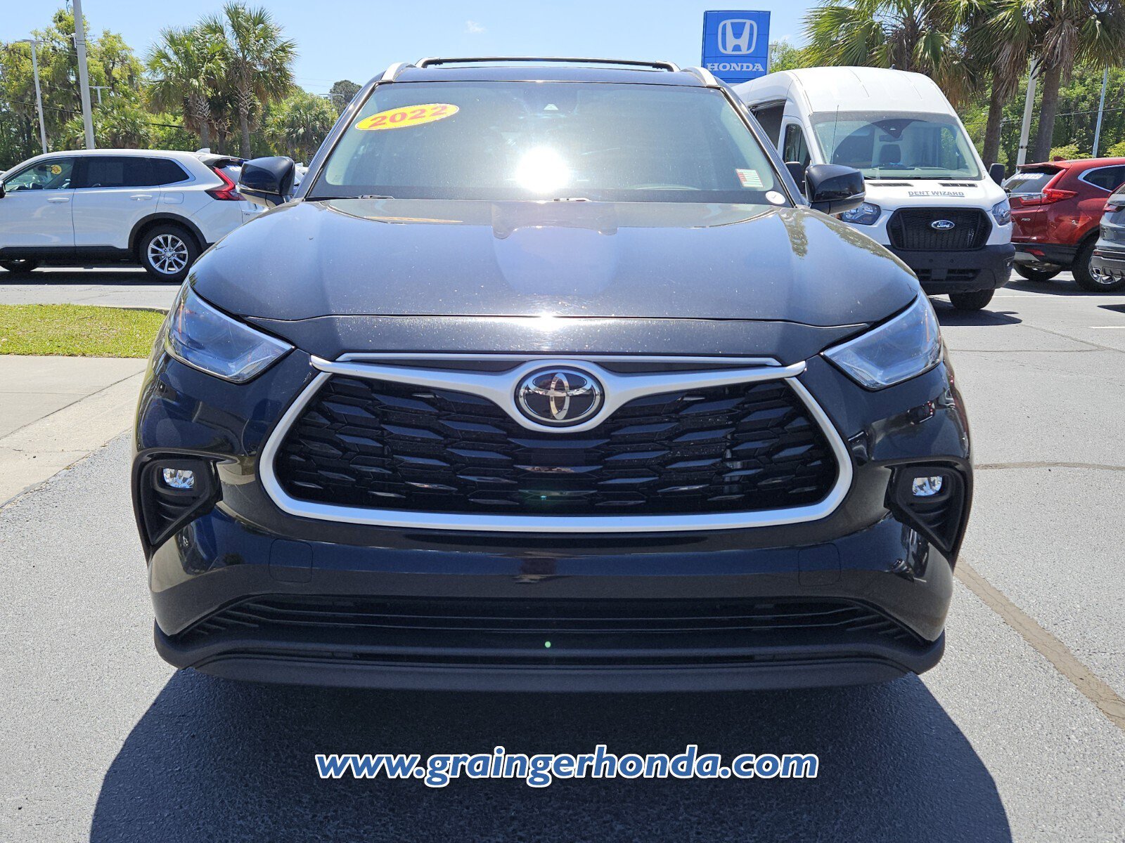 Used 2022 Toyota Highlander XLE image 8