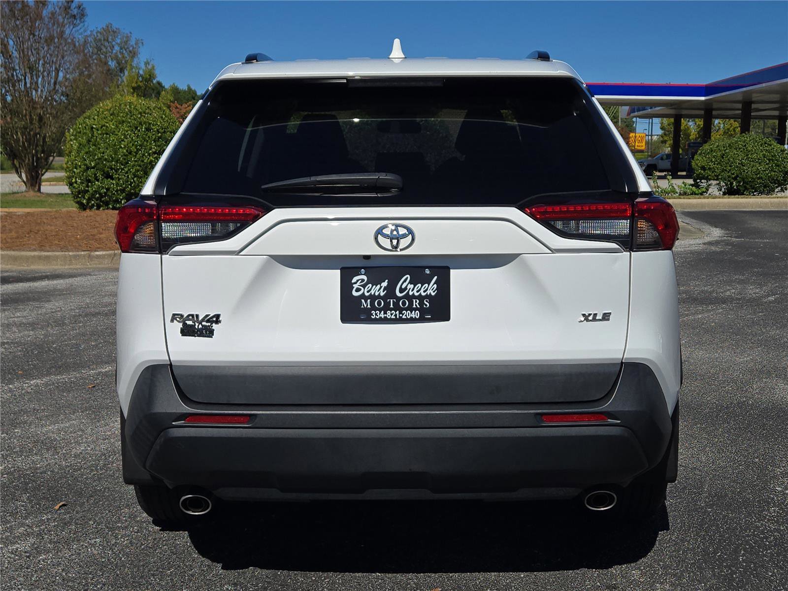 Used 2022 Toyota RAV4 XLE image 8