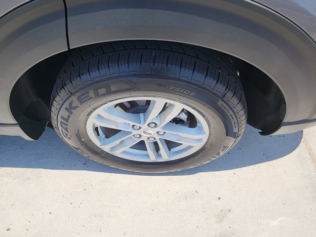 Used 2022 Ford Explorer XLT w/ Equipment Group 202A image 40