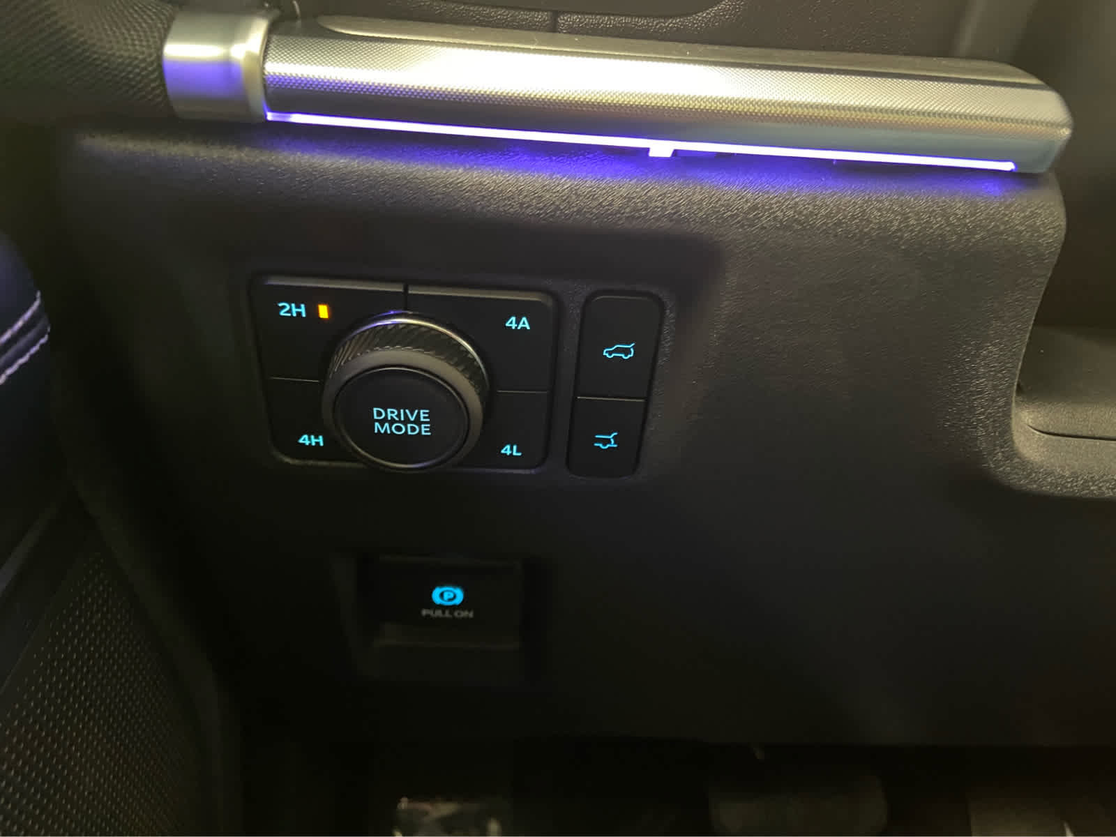 Used 2025 Ford Expedition Platinum image 46