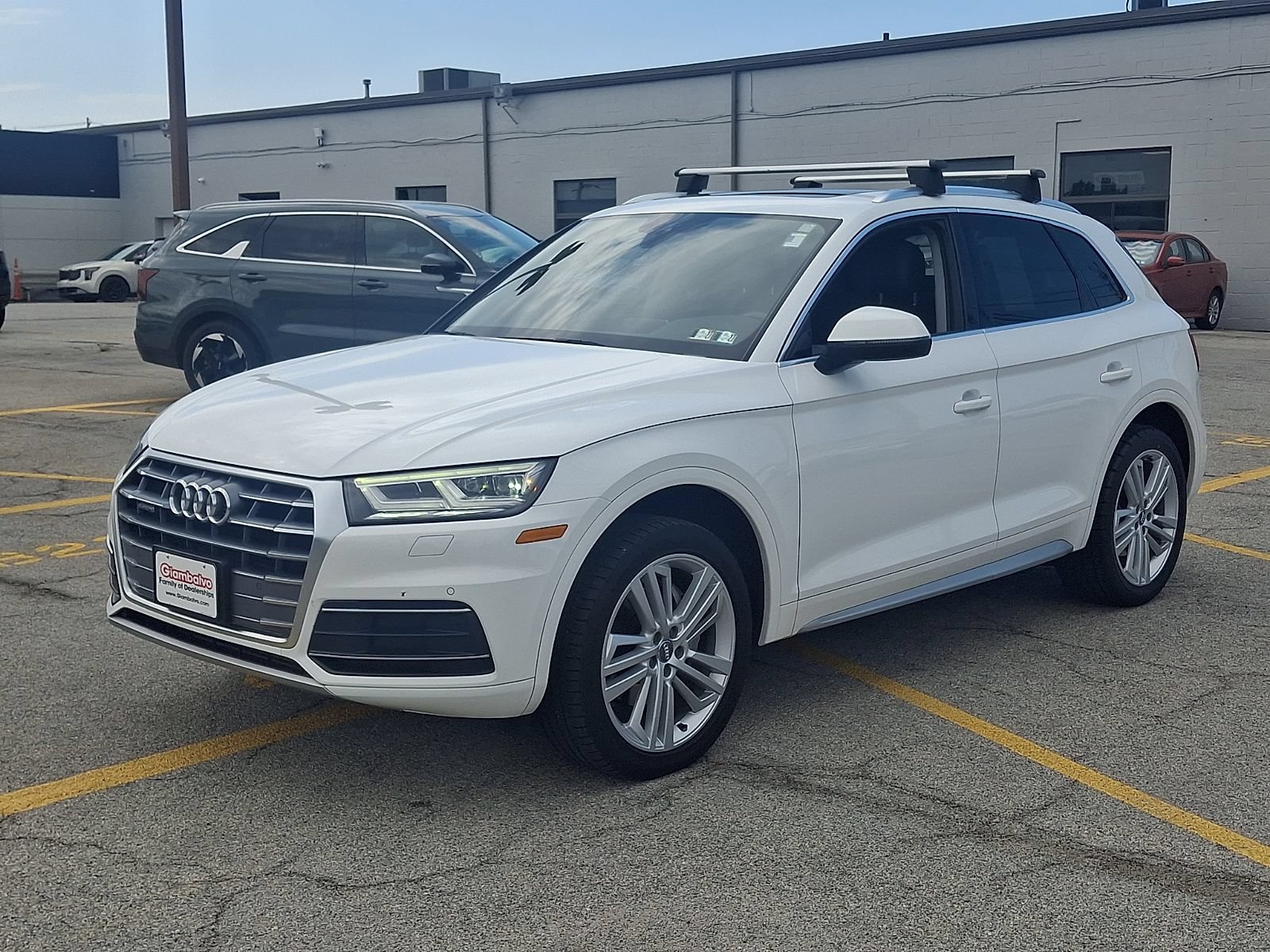 Used 2020 Audi Q5 2.0T Premium Plus w/ Premium Plus Package AWD/4WD image 6