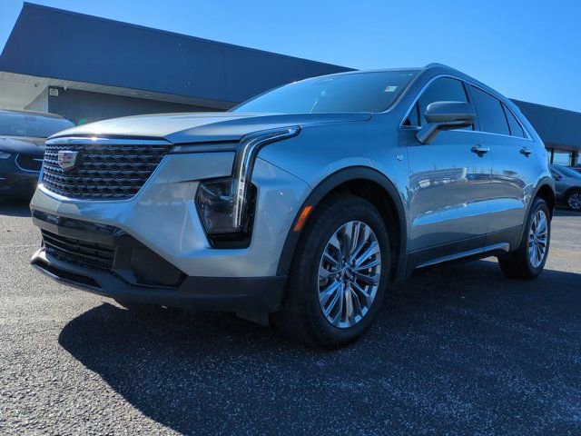Used 2024 Cadillac XT4 Premium Luxury FWD image 9