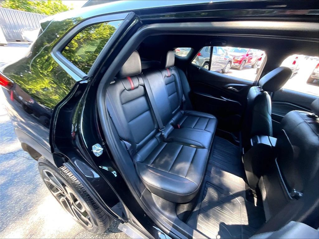Used 2024 Chevrolet Trax RS FWD image 15