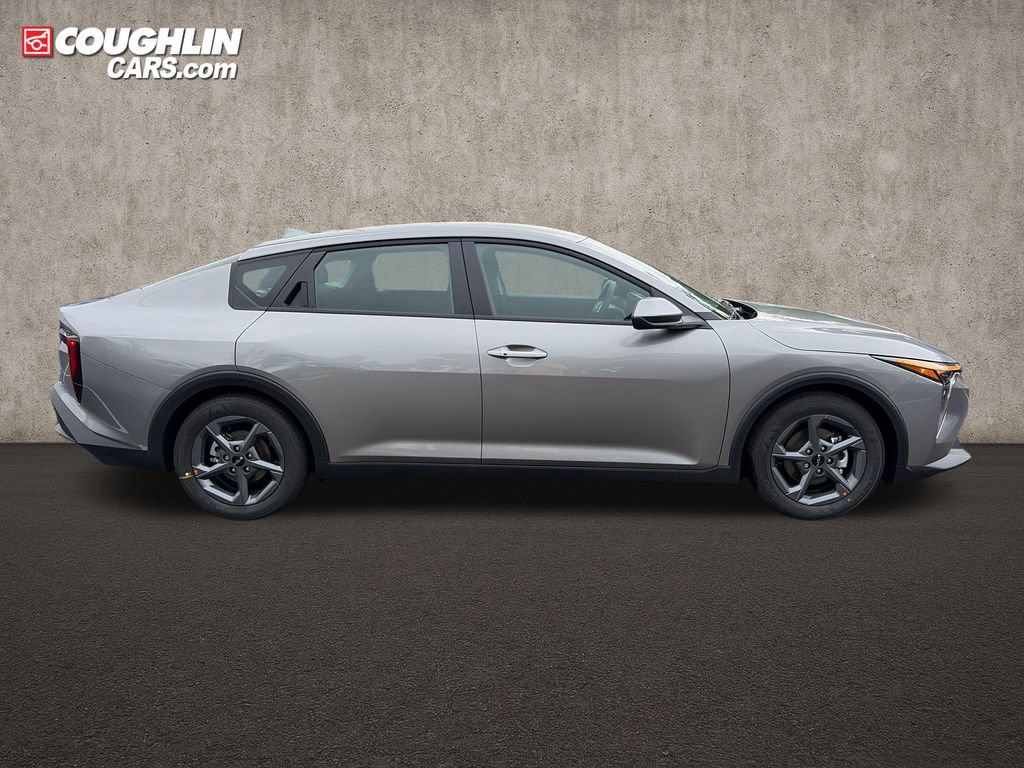 New 2026 Kia K4 FWD image 9