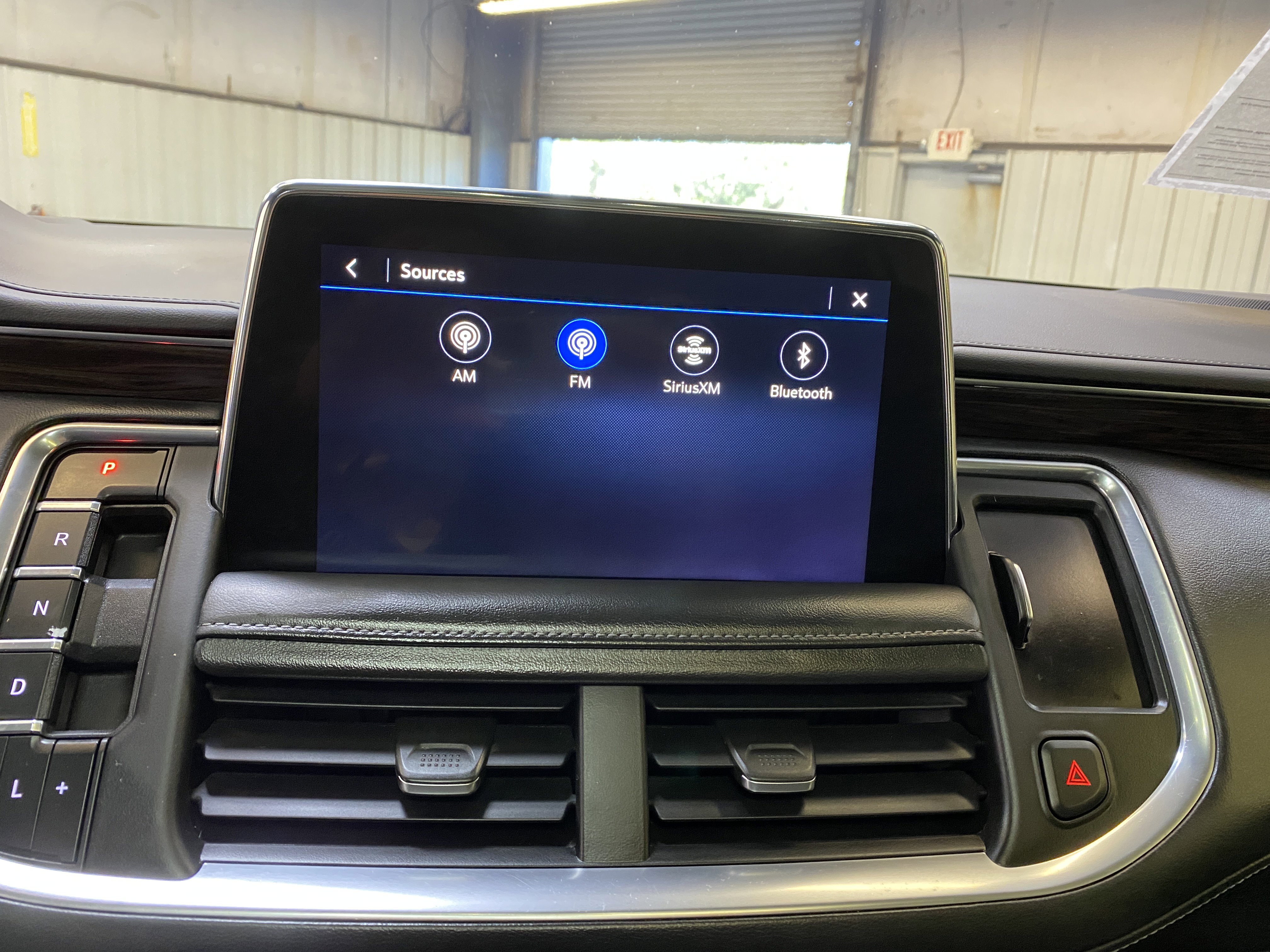 Used 2021 Chevrolet Tahoe Z71 w/ Luxury Package image 43