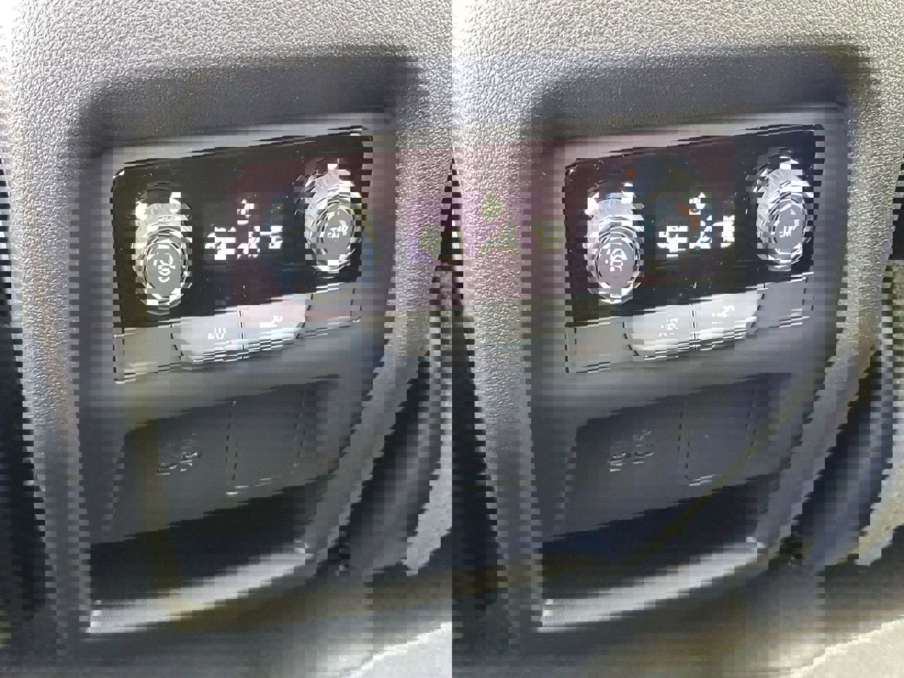 New 2026 Chevrolet Traverse LT image 13