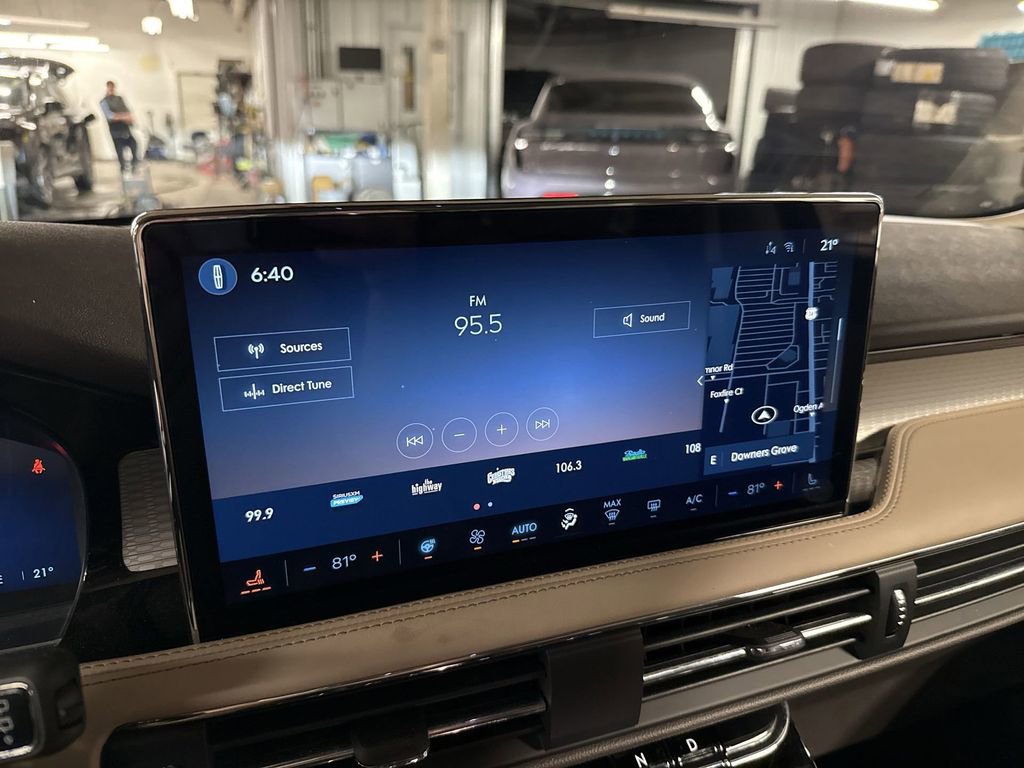 Certified 2023 Lincoln Corsair FWD w/ Equipment Group 101A image 12