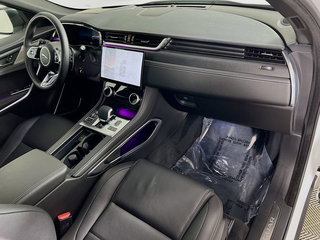 Certified 2025 Jaguar F-PACE R-Dynamic S AWD/4WD image 31