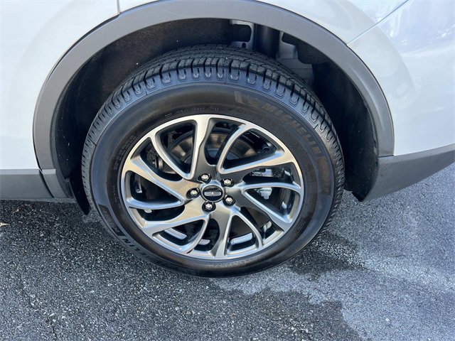 Used 2022 Lincoln Corsair FWD w/ Equipment Group 101A image 11