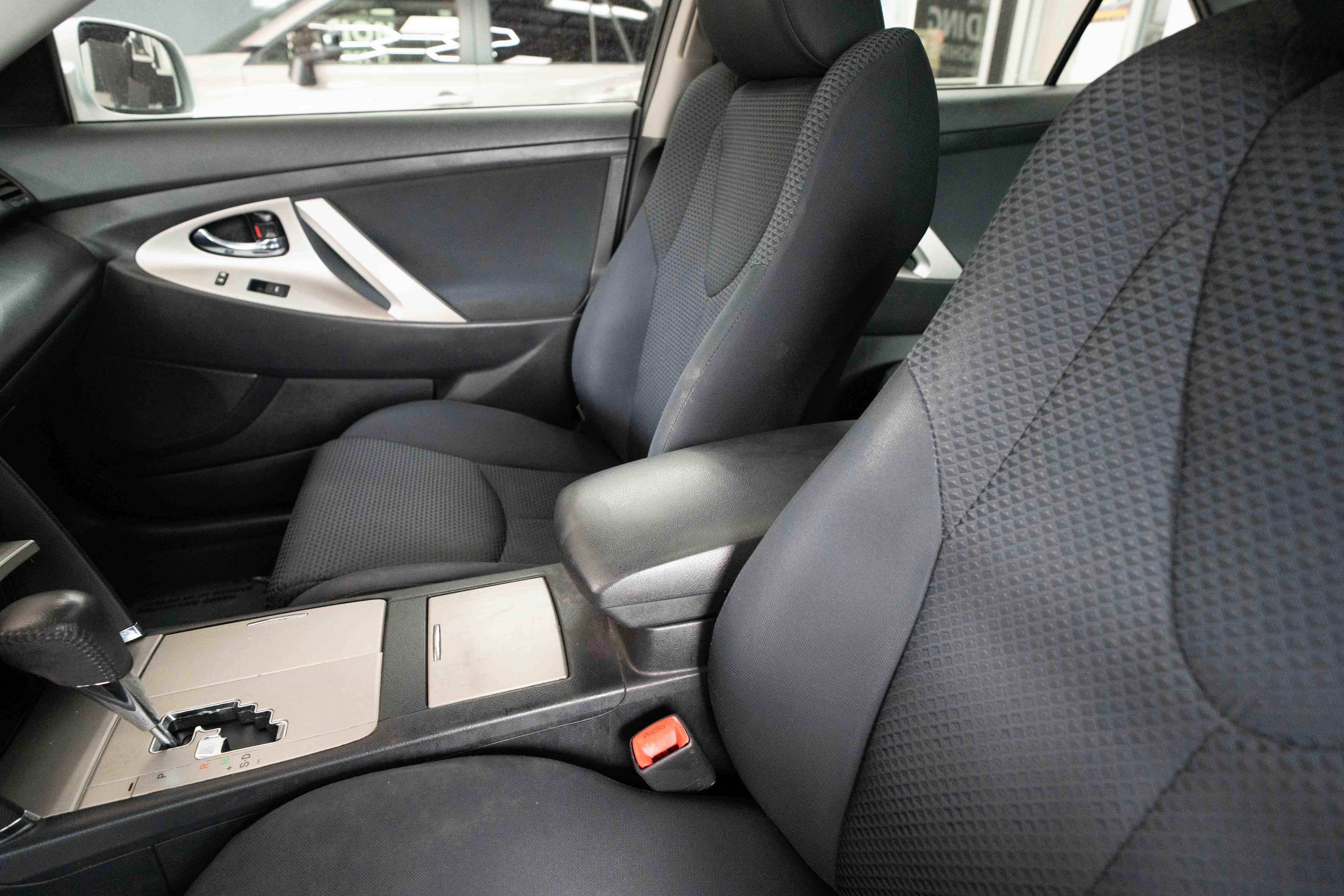 Used 2011 Toyota Camry SE w/ SE Extra-Value Pkg #1 image 10