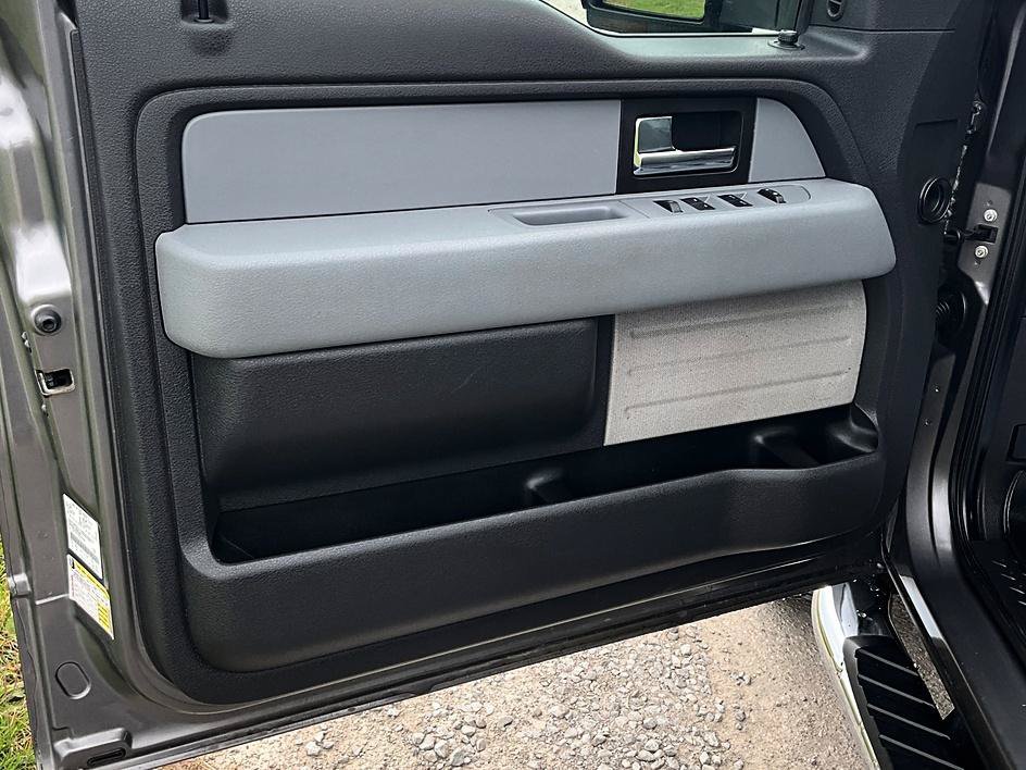 Used 2014 Ford F150 XLT w/ Equipment Group 302A Luxury AWD/4WD image 12