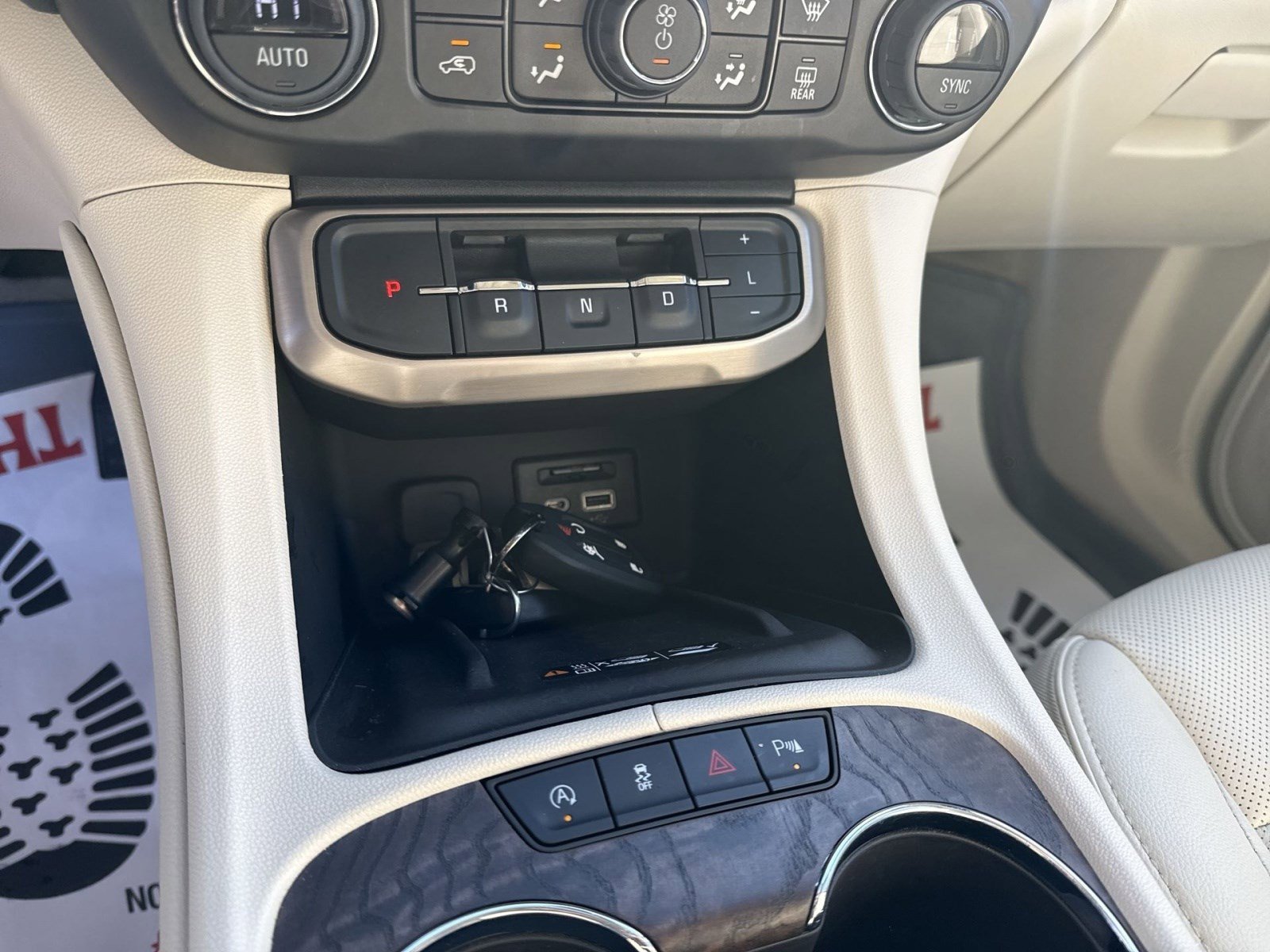 Used 2023 GMC Acadia Denali w/ Denali Ultimate Package image 18