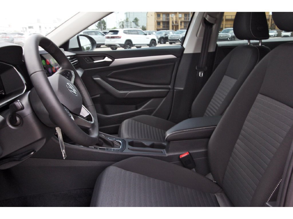 Used 2026 Volkswagen Jetta S FWD image 27
