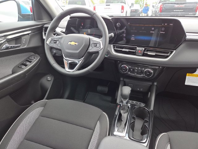 New 2026 Chevrolet TrailBlazer LT w/ Convenience Package AWD/4WD image 31