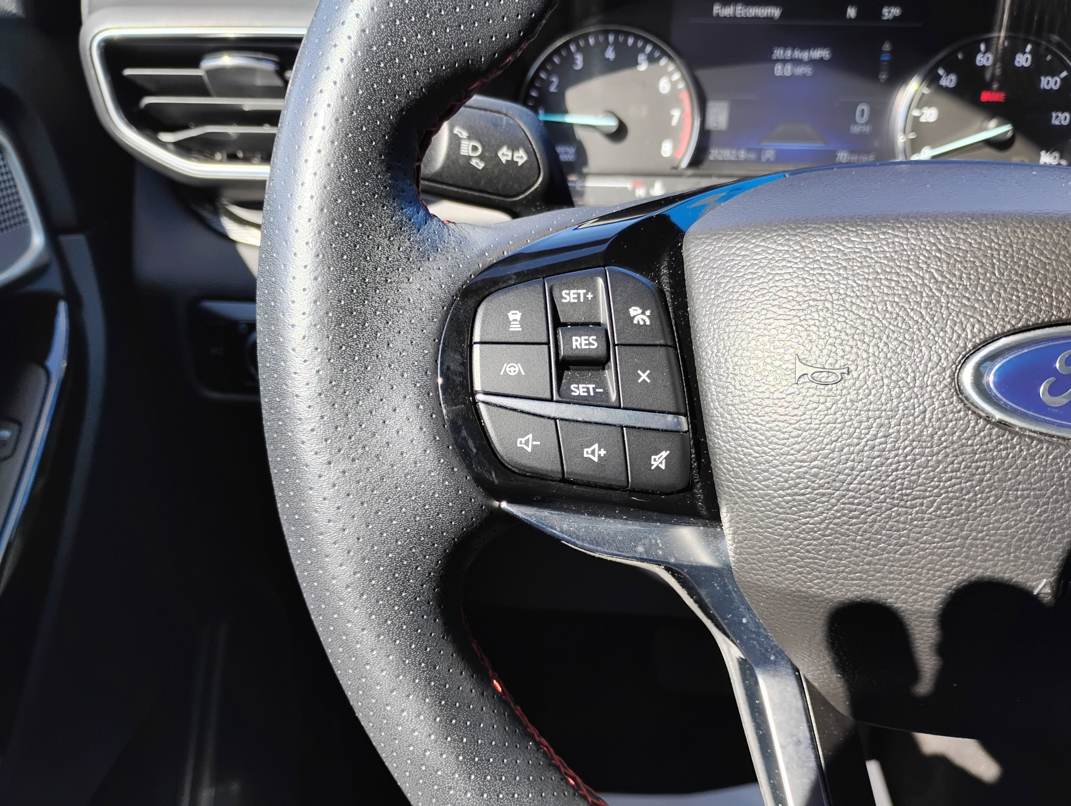 Used 2023 Ford Explorer ST-Line image 10